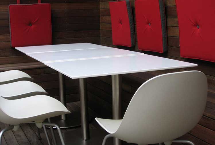 Café Glacier tables